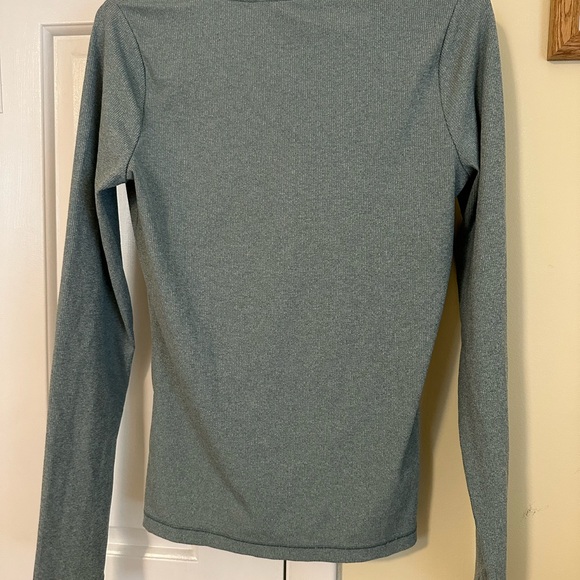 Athleta size S Henley ribbed top - Picture 4 of 6